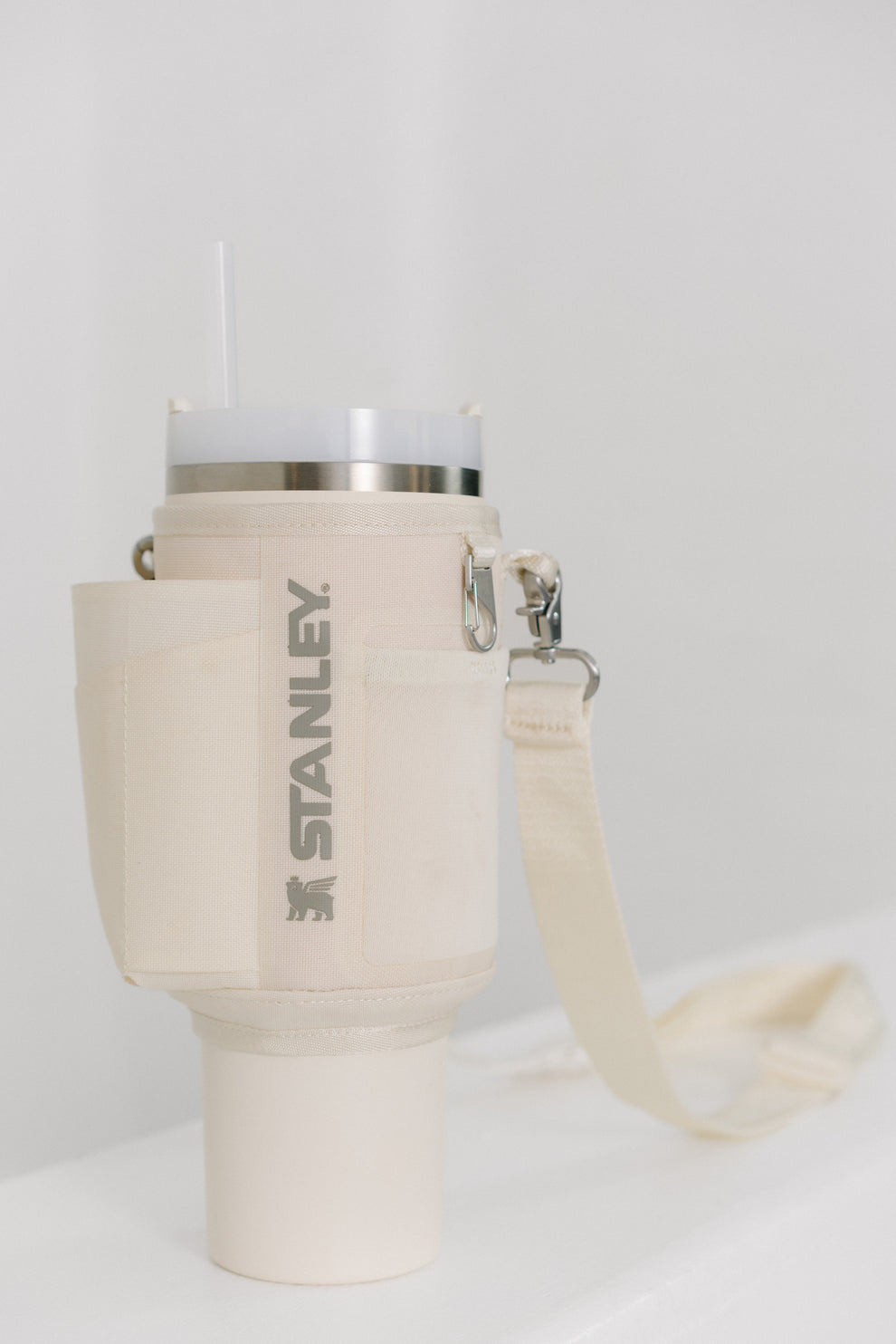 Stanley 1913 All Day Quencher Carry-All 1.18L in Cream