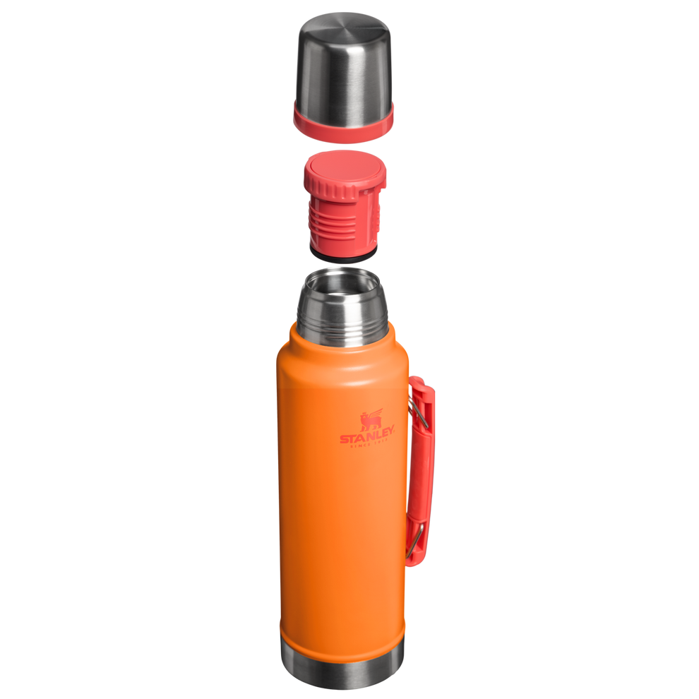 Stanley 1913 Classic Legendary Bottle 1.4L in Goldenrod Coral
