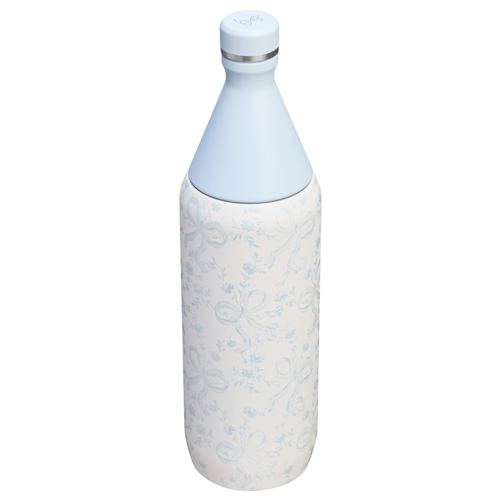 Stanley 1913 Stanley 1913 x LoveShackFancy All Day Slim Bottle 1L in Coquette Bow - Winter Ice