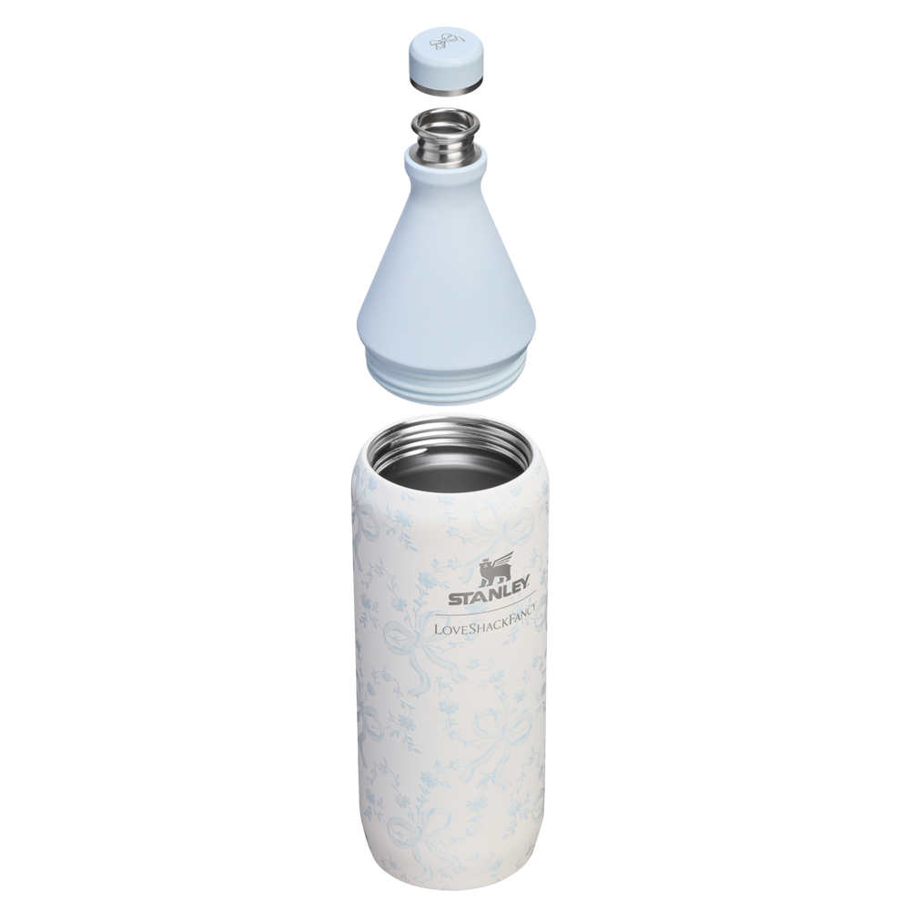 Stanley 1913 Stanley 1913 x LoveShackFancy All Day Slim Bottle 1L in Coquette Bow - Winter Ice