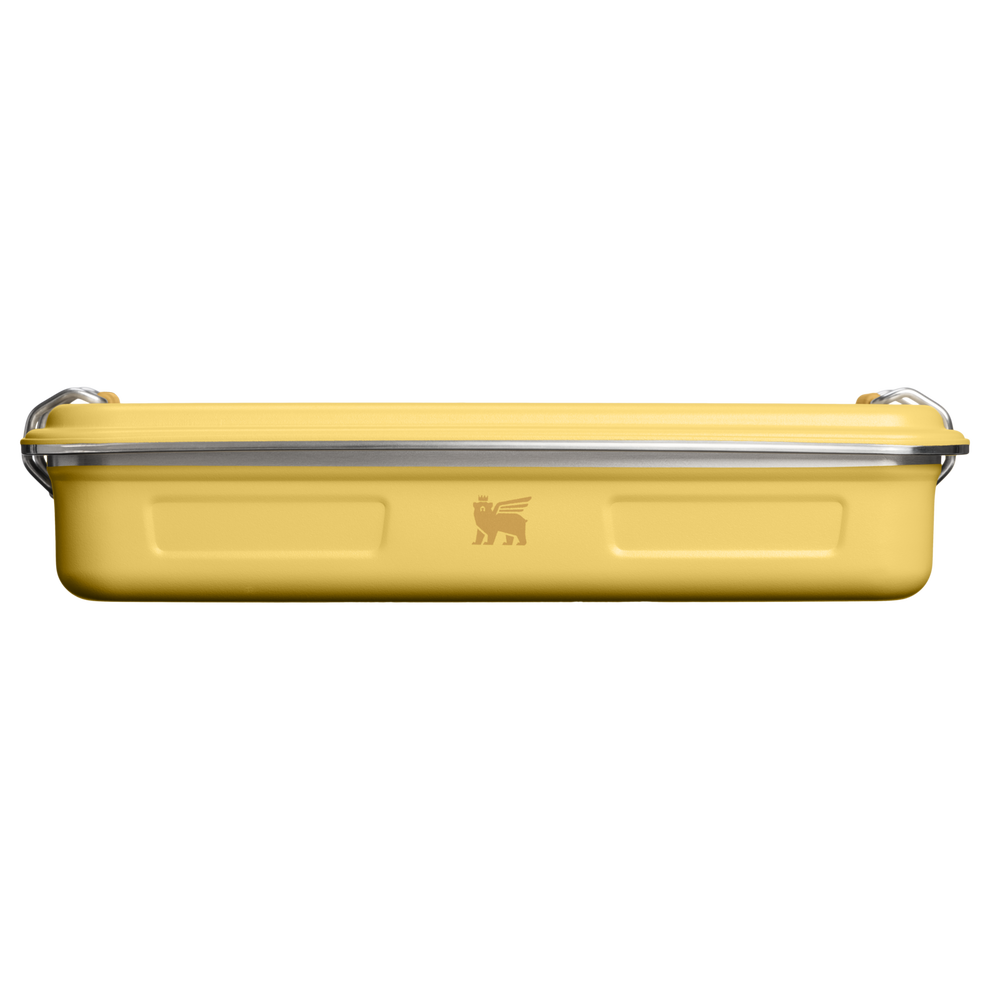 Stanley 1913 Legendary Classic Lunch Box 2.0L in Dijon