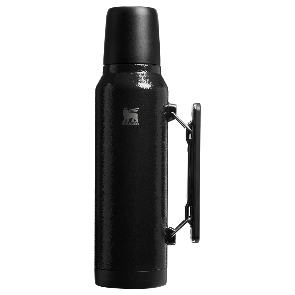 Stanley 1913 New Legend Bottle 1.4L in Hammertone Black | Front View