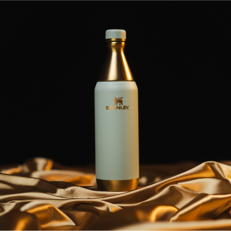 Stanley 1913 All Day Slim Bottle 0.59L in Gilded Celadon