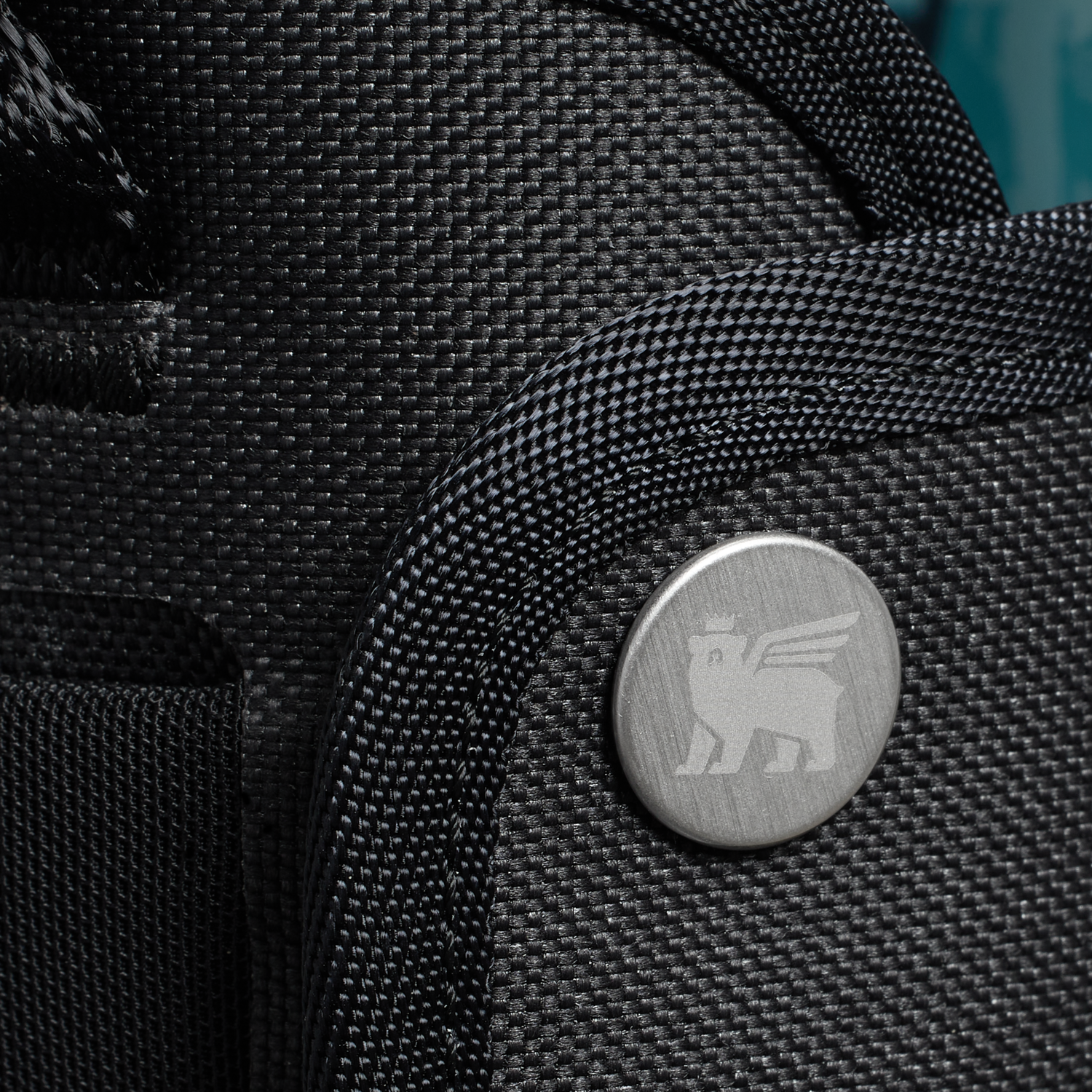 Stanley 1913 All-Day Quencher Carry-All 0.89L in Black | View 2