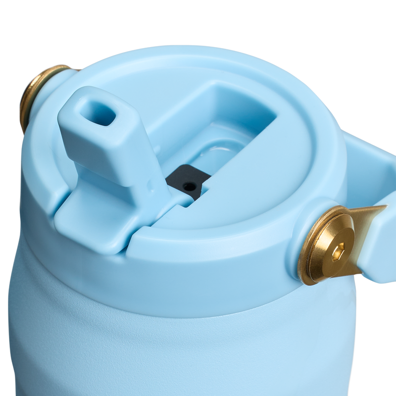 Stanley 1913 Messi x Stanley 1913 IceFlow™ Bottle Flip Straw 2.0 0.71L in Messi Striker Blue | Lid Detailed View