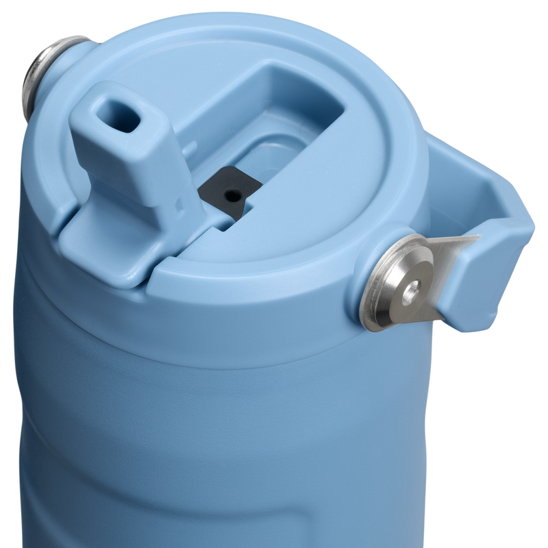 Stanley 1913 IceFlow™ Bottle Flip Straw 2.0 0.47L in Indigo | Lid Detailed View