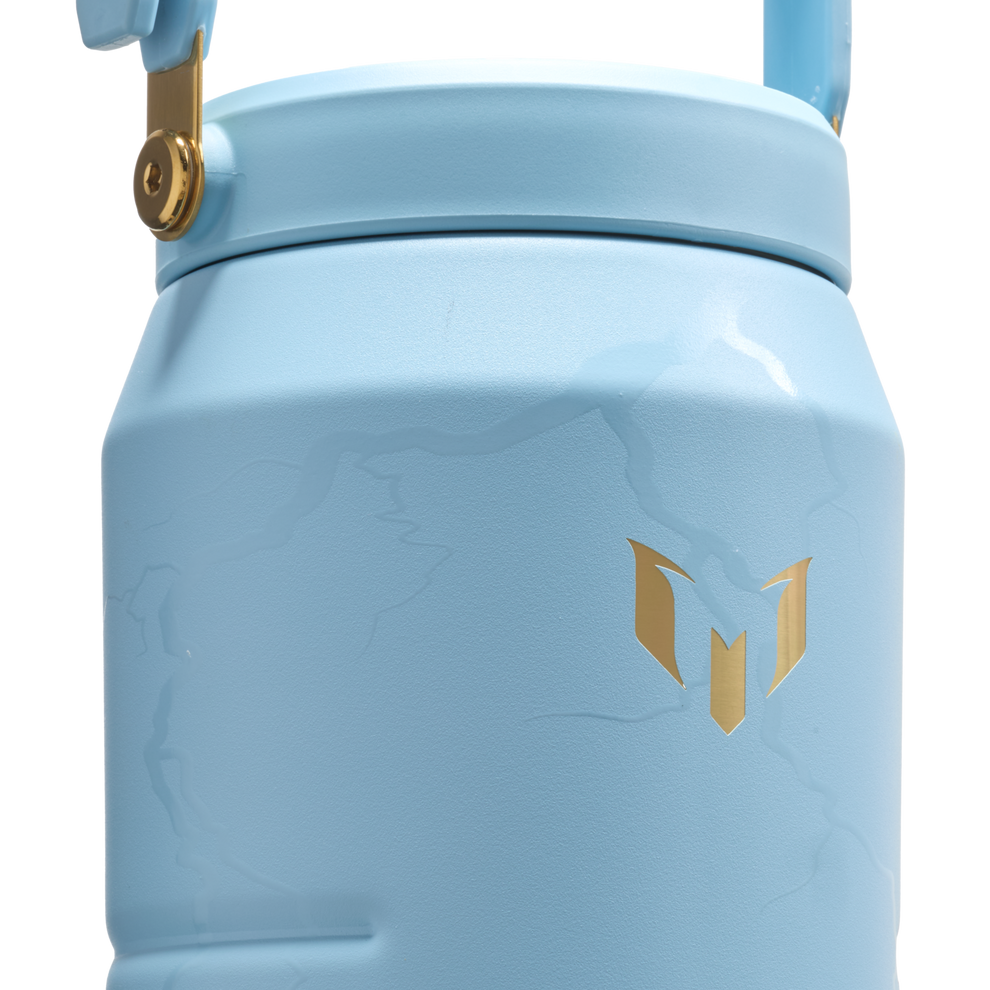Stanley 1913 Messi x Stanley 1913 IceFlow™ Flip Straw Jug in Messi Striker Blue