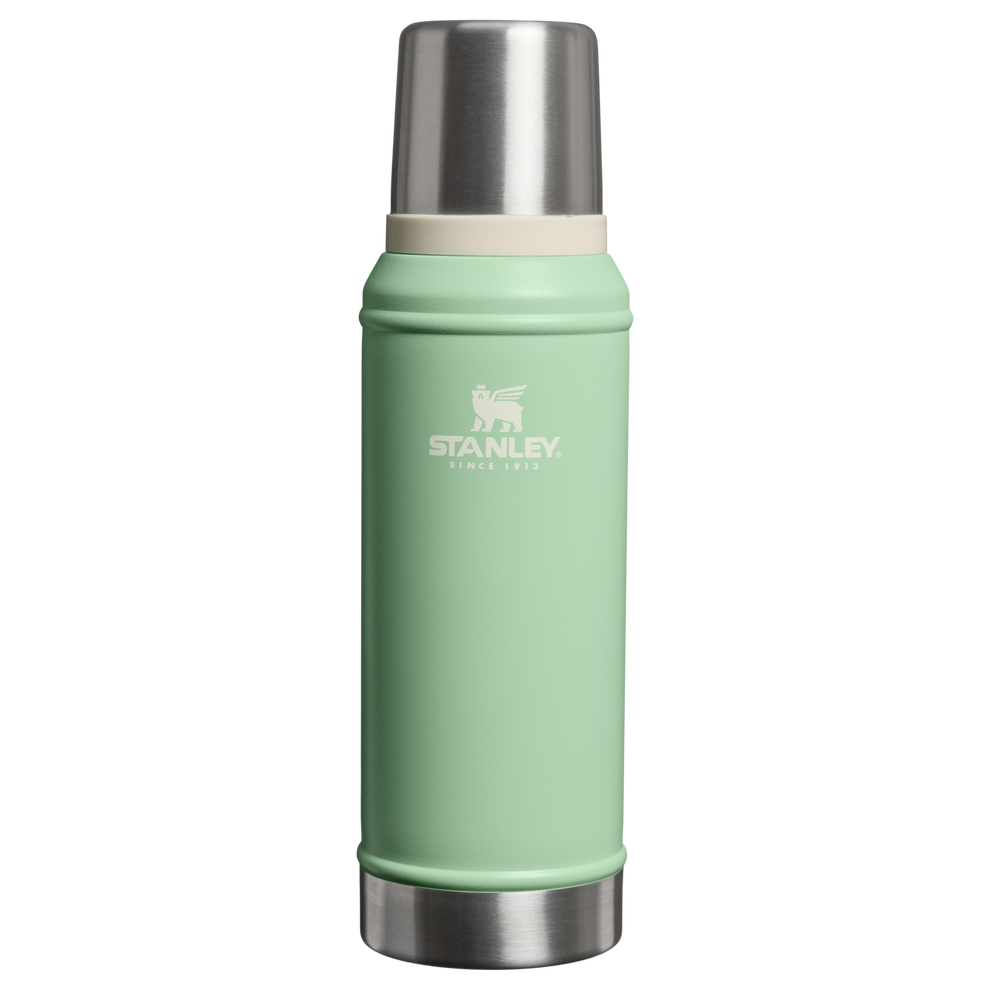 Stanley 1913 Classic Legendary Bottle in Pistachio