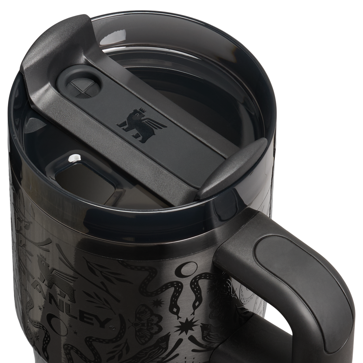 Stanley 1913 Quencher® H2.0 FlowState™ Tumbler 0.59L in Deadly Damask | Lid Detailed View