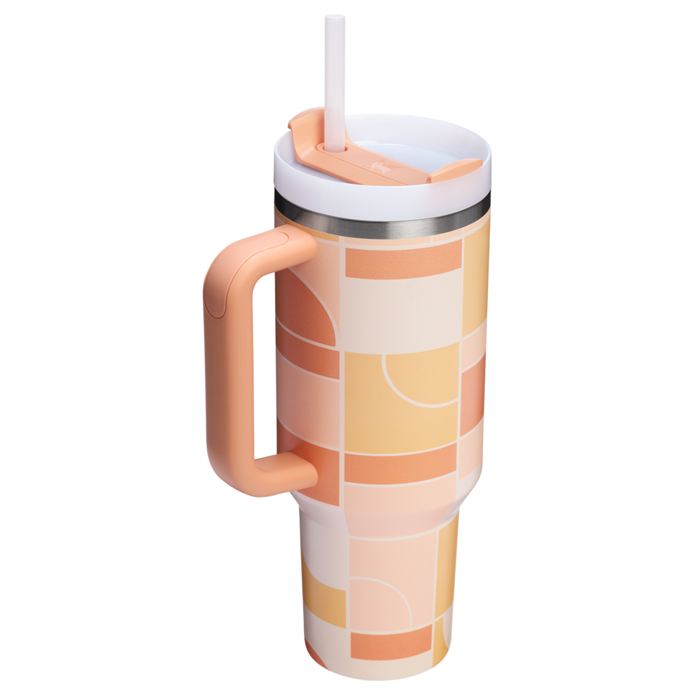 Stanley 1913 Quencher® H2.0 FlowState™ Tumbler 1.18L in Apricot Court Geo