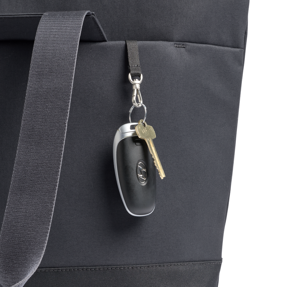 Stanley 1913 Standby Tote 20.6L in Black | Detailed View