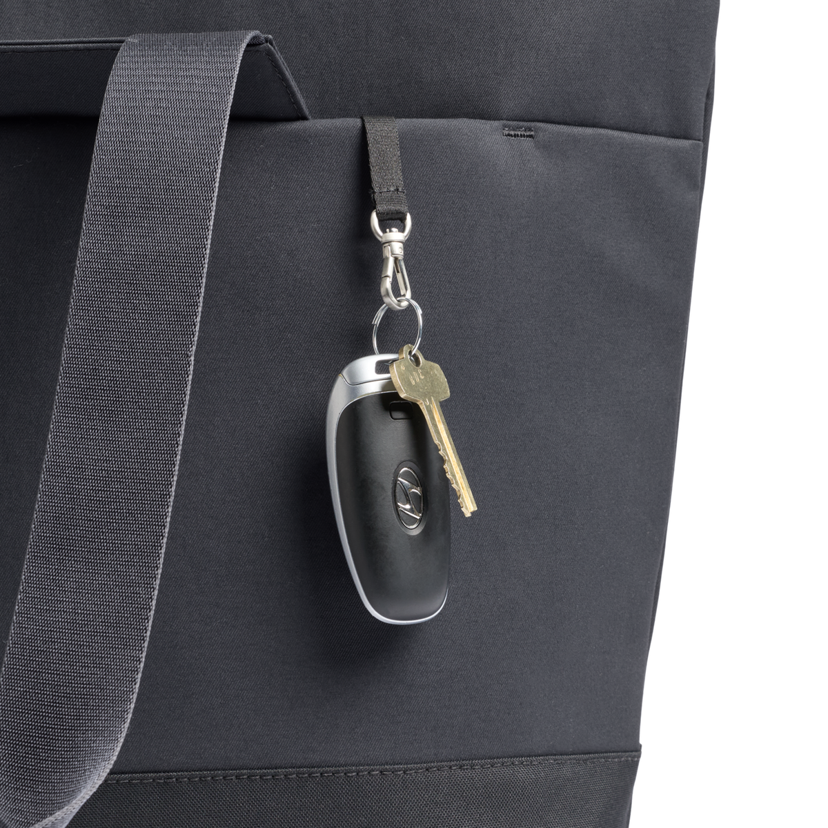 Stanley 1913 Standby Tote 20.6L in Black | Front View