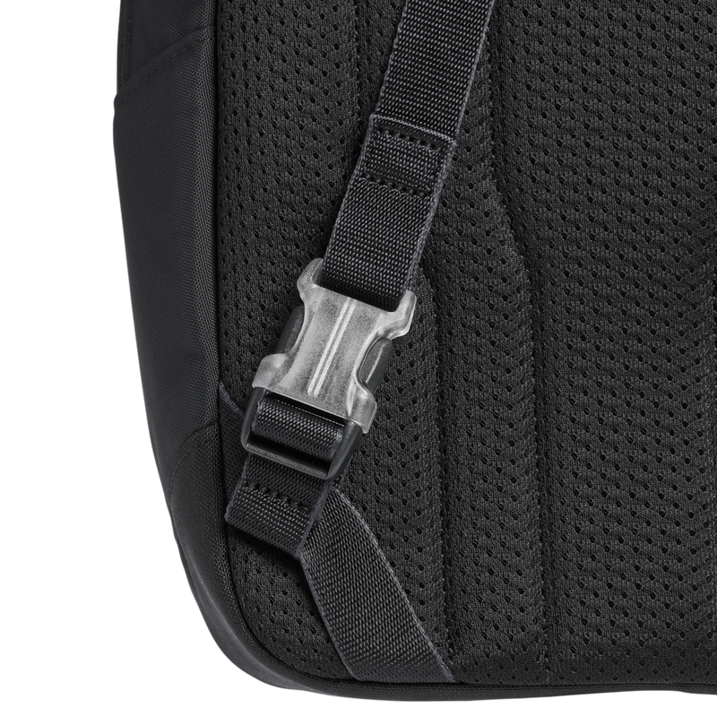 Stanley 1913 Vitalize™ Macro Method Crossbody 9.5L in Black | Back Detailed View